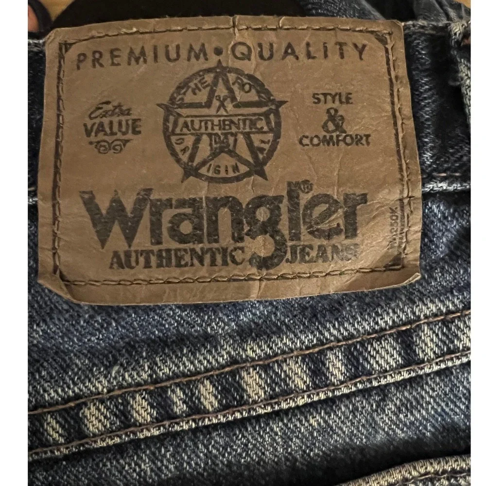 Wrangler Men's Retro Denim Blue Jeans 38x30 97601ND Medium‎ Wash - Picture 3 of 5